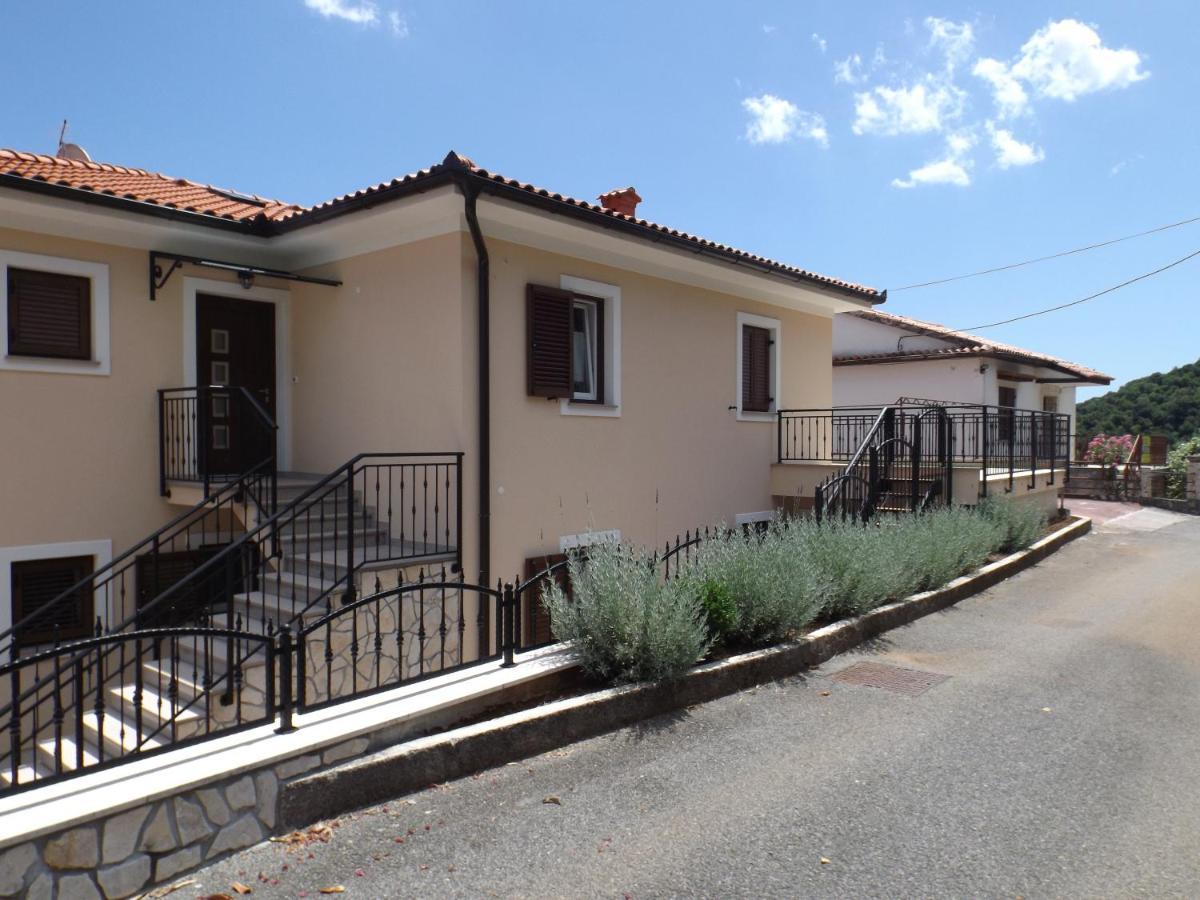 Apartments Villa Elma Mošćenička Draga Exteriör bild